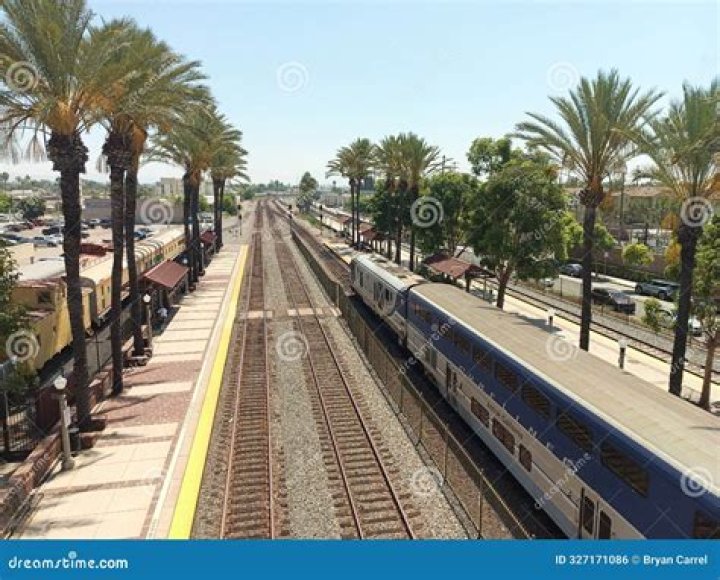 Can you leave your car at Fullerton train station?